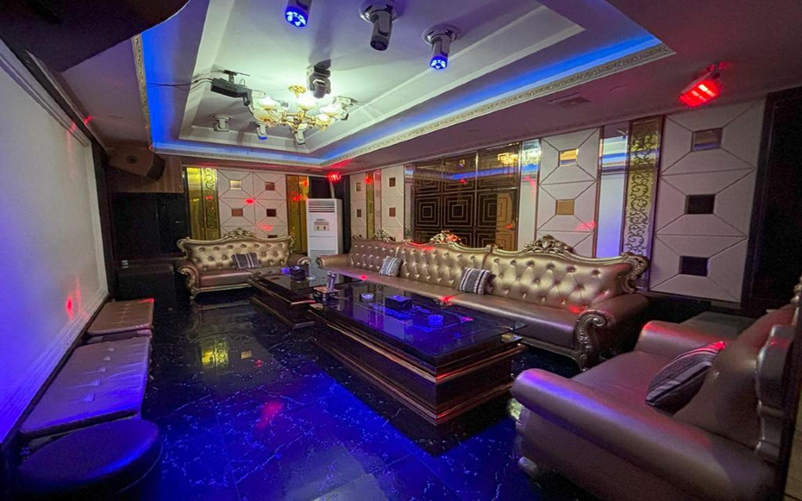 Lido De Paris Hotel Manilla Buitenkant foto
