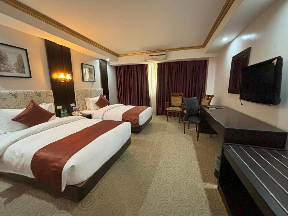 Lido De Paris Hotel Manilla Buitenkant foto