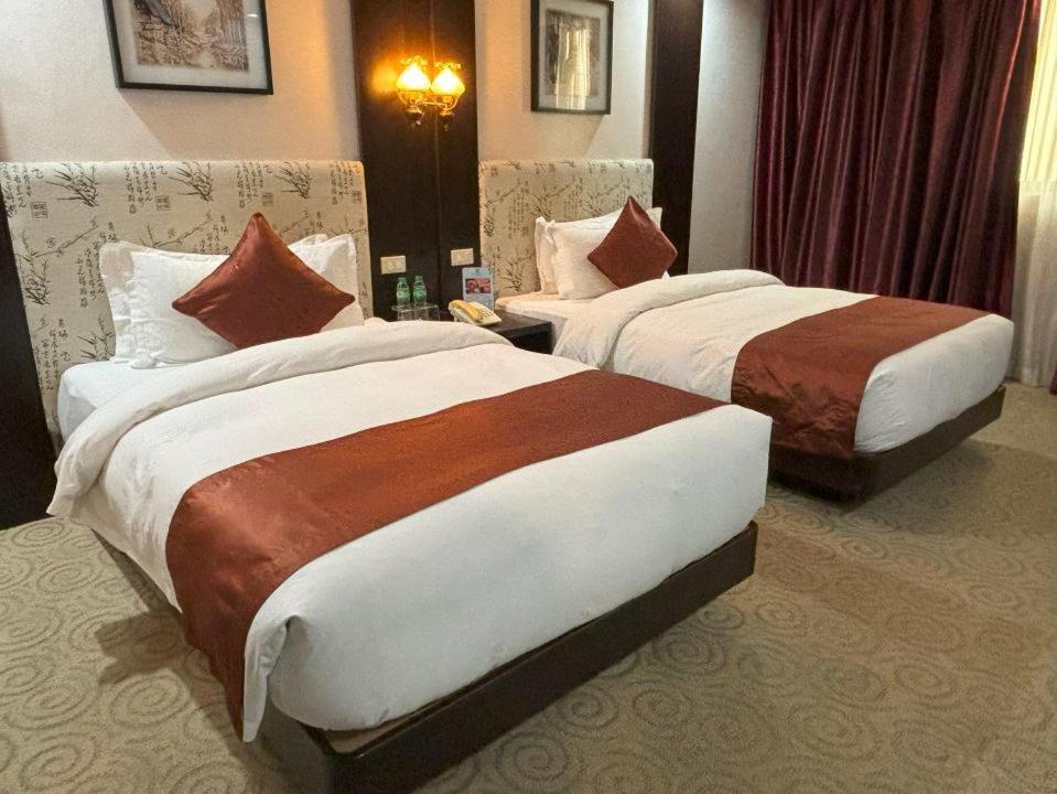 Lido De Paris Hotel Manilla Buitenkant foto