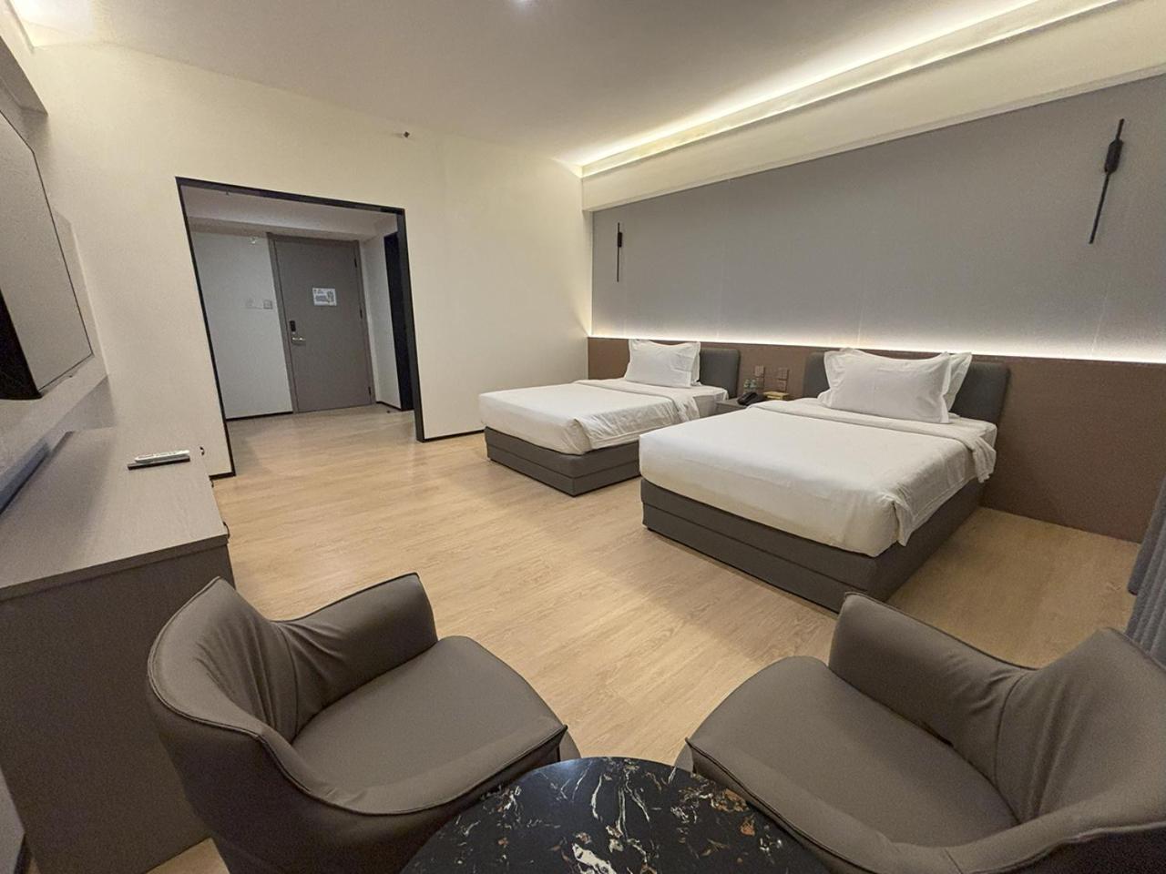 Lido De Paris Hotel Manilla Buitenkant foto