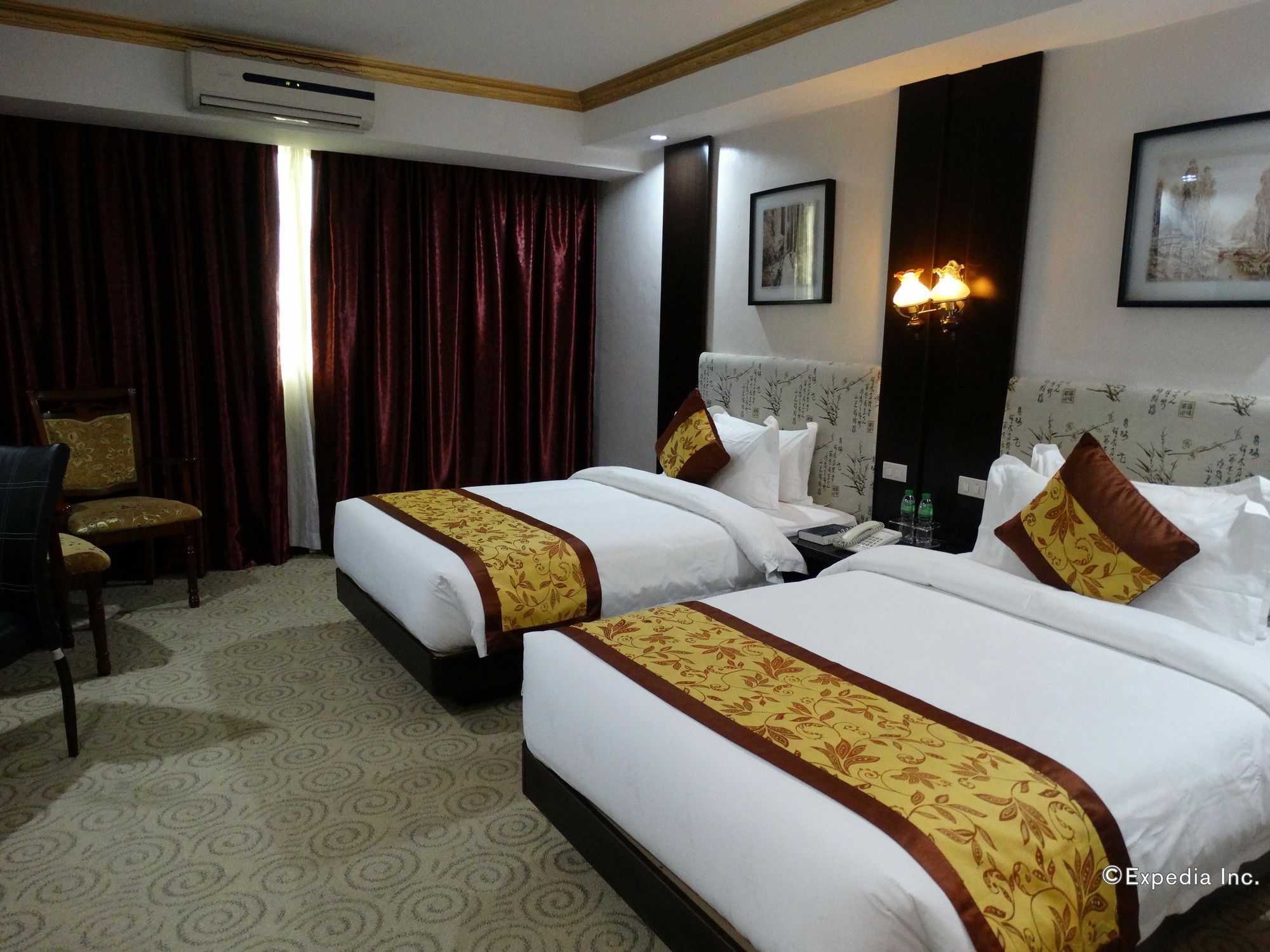Lido De Paris Hotel Manilla Buitenkant foto